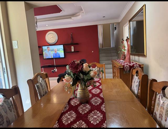 3 BEDROOM FREEHOLD FOR SALE IN HILLARY